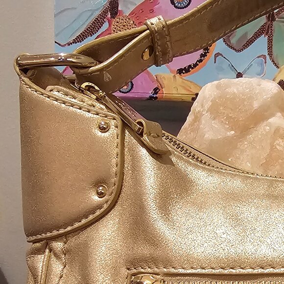 Sophisticated Stylish Cole Haan gold leather crescent hobo shoulder bag EUC - Picture 3 of 8